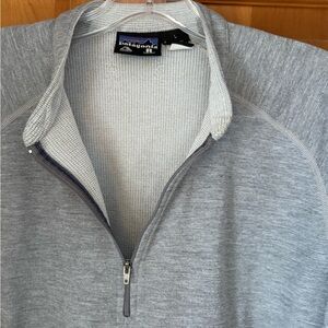 Patagonia Men's Light Gray Zip-Up pullover